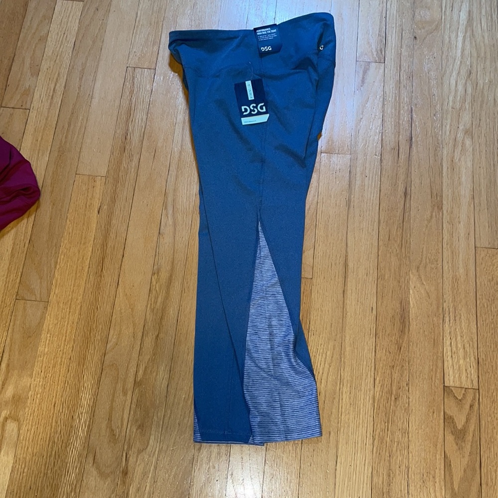 Set of 2 Womenβs Performance High Rise 7/8 Tights by DSG π§ββοΈπββοΈ NWTπ€© - Picture 7 of 16